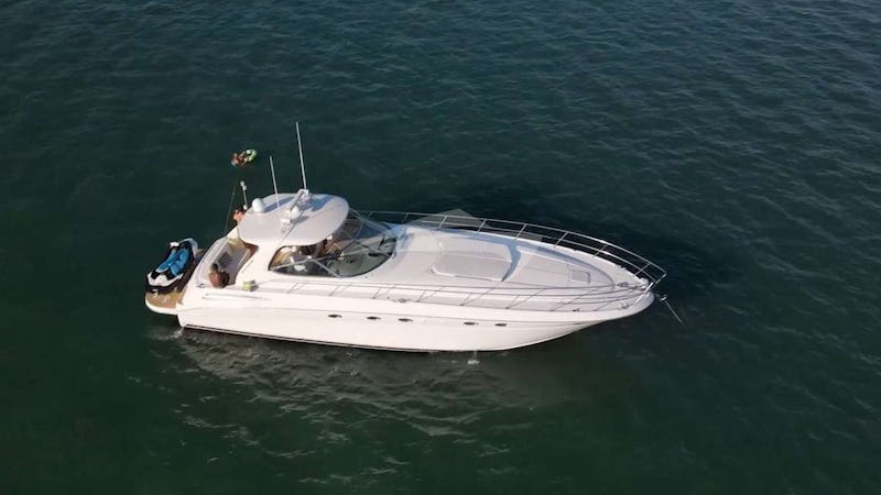 Yacht Charter LOW PROFILE