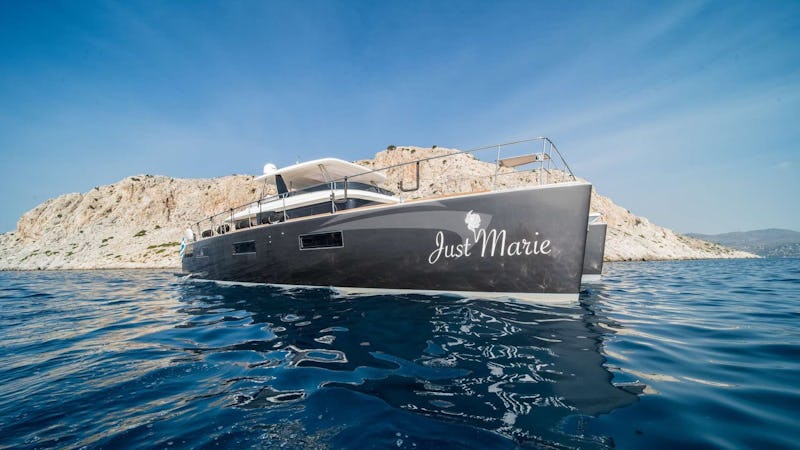 Yacht Charter JUST MARIE