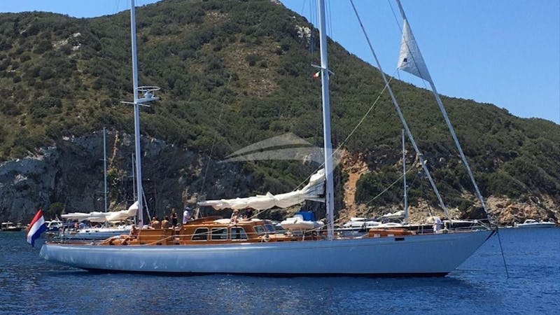 Yacht Charter MAGDALUS II