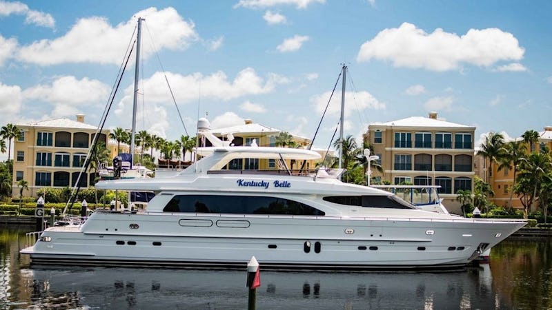 Yacht Charter KENTUCKY BELLE