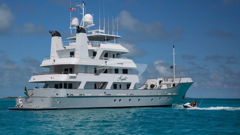 Yacht Charter MARCATO