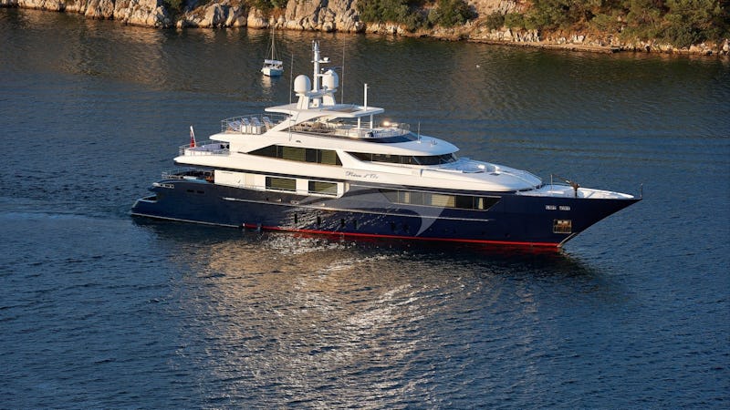 Yacht Charter REVE D'OR