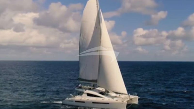 Yacht Charter TRES SUENOS