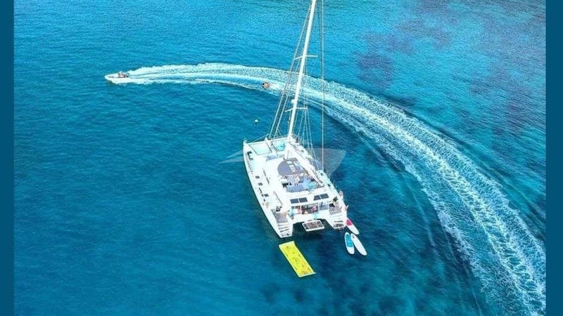 Yacht Charter VIRAMAR