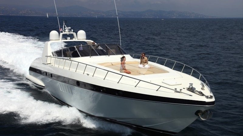 Yacht Charter MORFISE