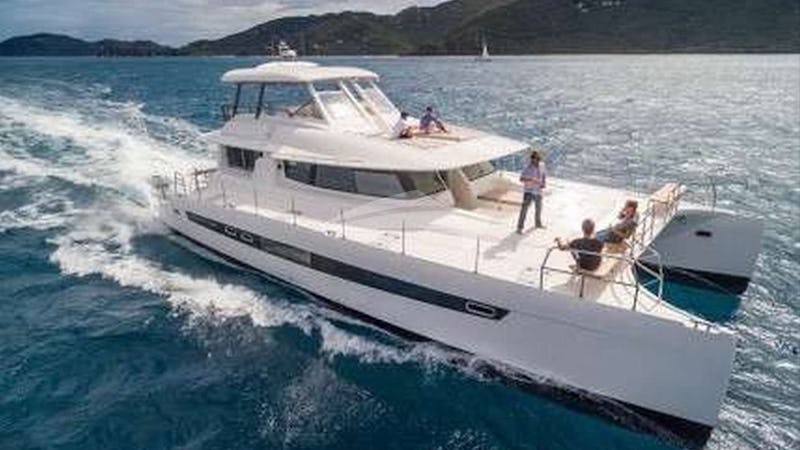 Yacht Charter VOYAGE 650 POWER CAT