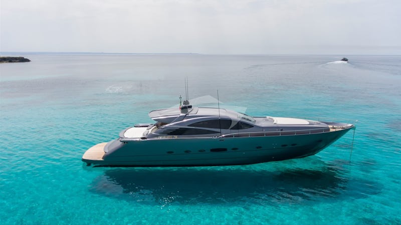 Yacht Charter CHARM