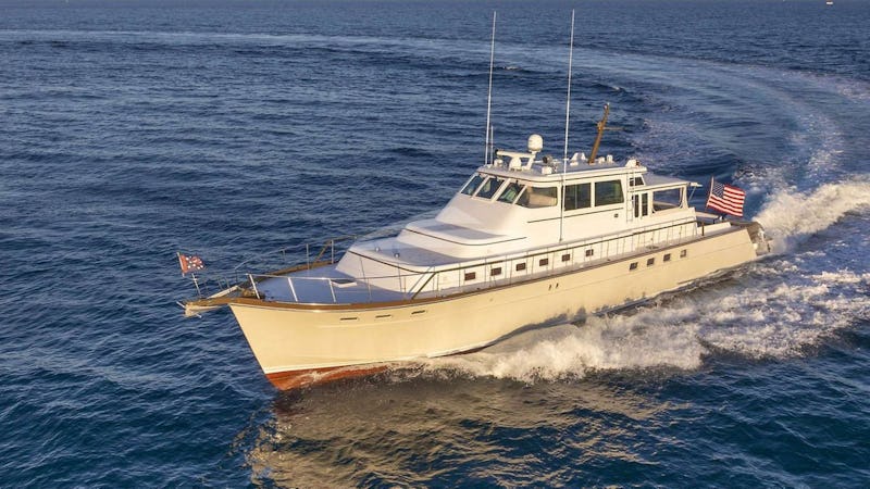 Yacht Charter SEA BOUND