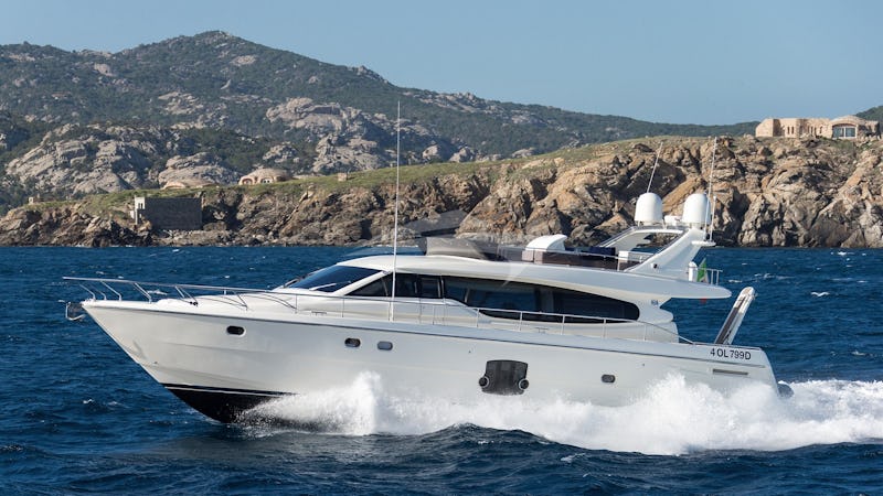 Yacht Charter D'ARTAGNAN