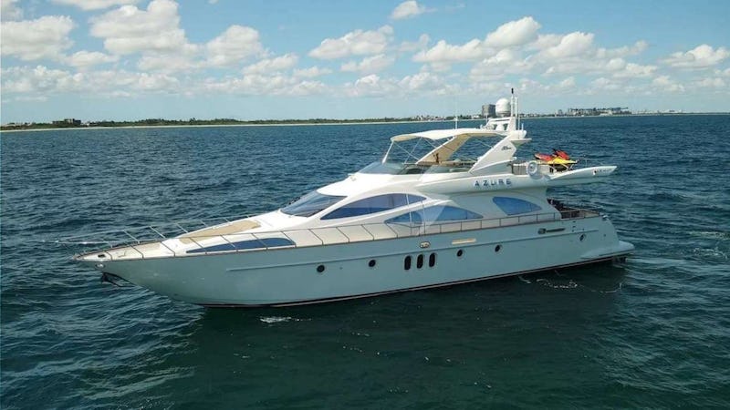 Yacht Charter AZURE