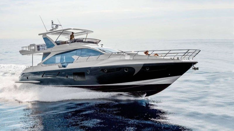 Yacht Charter SOLSTICE