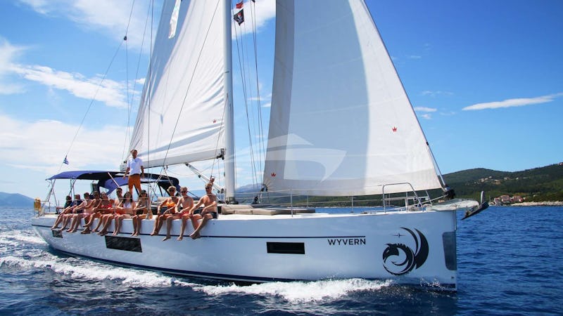 Yacht Charter WYVERN