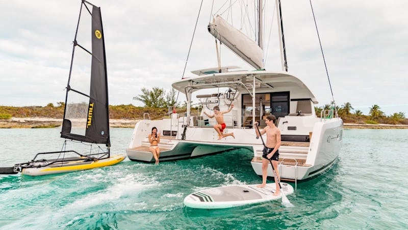 Yacht Charter TWINDANCER