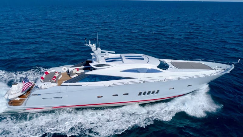 Yacht Charter PRIVEE