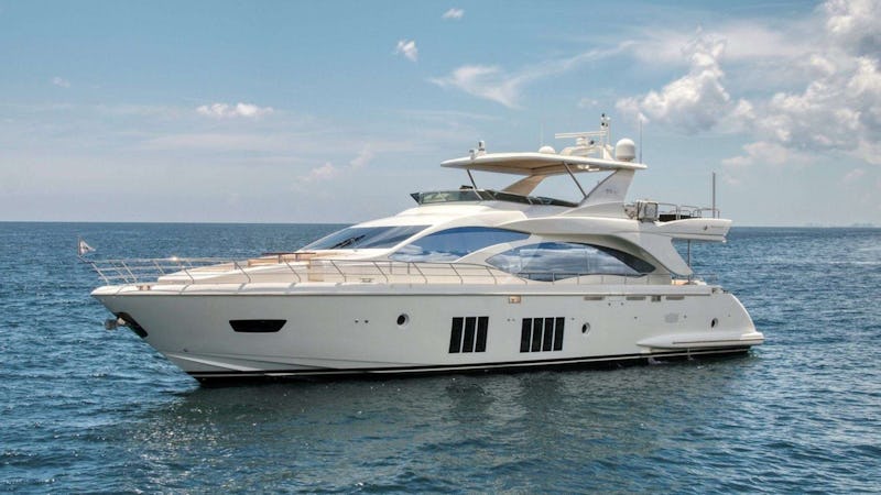 Yacht Charter VALERE