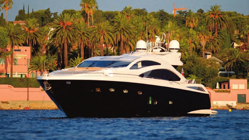 Yacht Charter FIRECRACKER