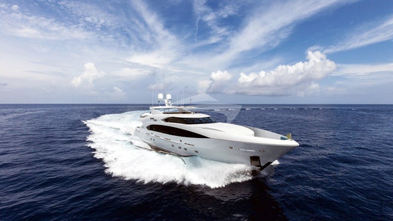 Yacht Charter FINISH LINE