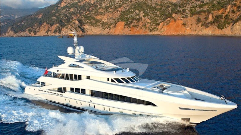 Yacht Charter KNIGHT