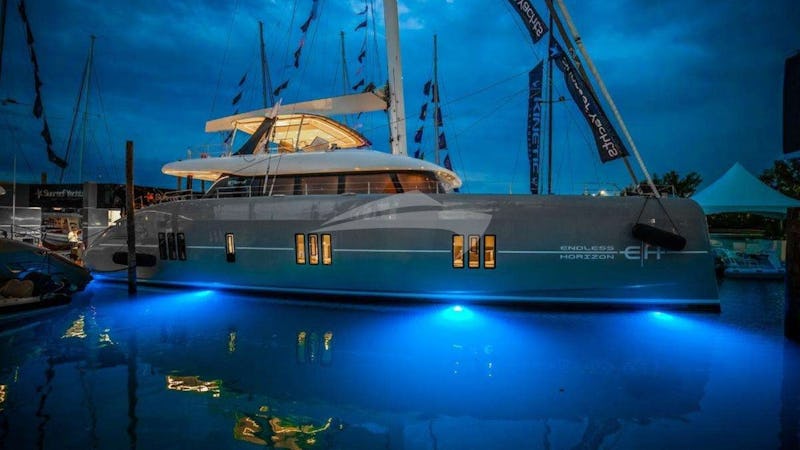 Yacht Charter ENDLESS HORIZON