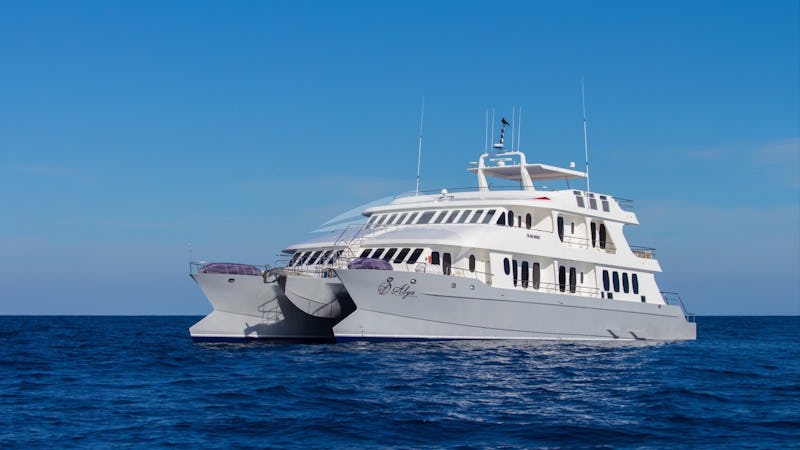 Yacht Charter ALYA