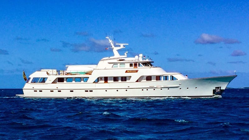 Yacht Charter BERILDA