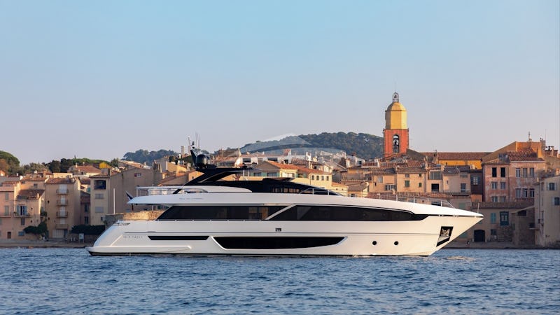Yacht Charter RAPH SEVEN