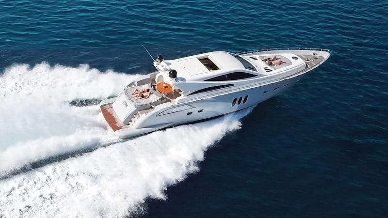 Yacht Charter RENA