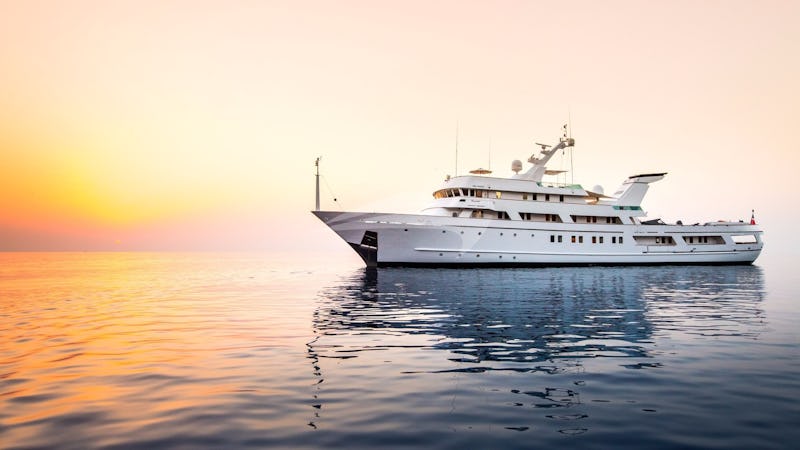Yacht Charter ESMERALDA