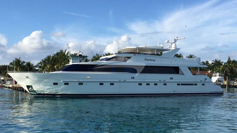 Yacht Charter SANCTUARY