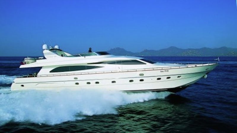 Yacht Charter MALO