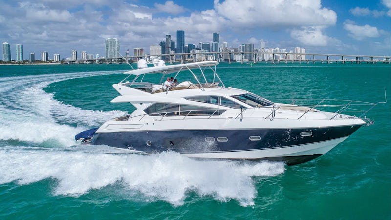 Yacht Charter LOAN SHARK