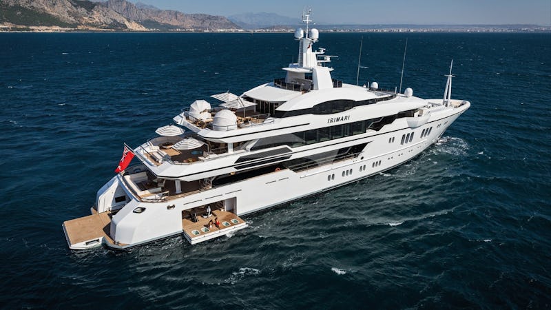 Yacht Charter IRIMARI