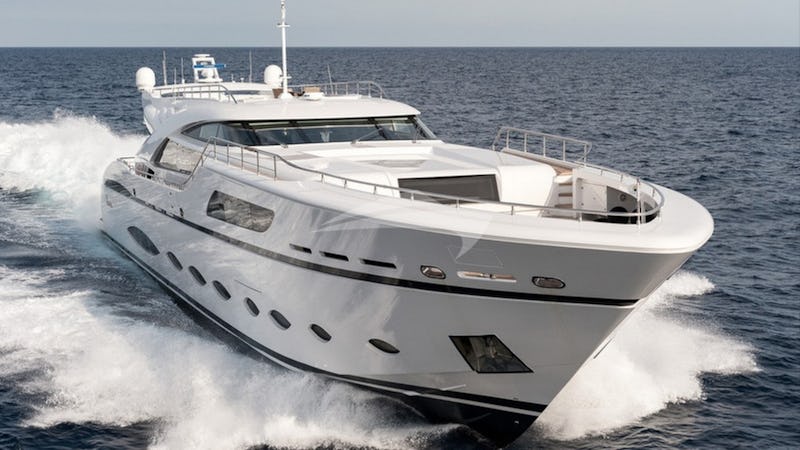 Yacht Charter FAST AND FURIOUS