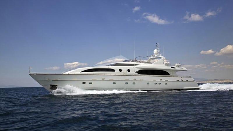 Yacht Charter CELIA