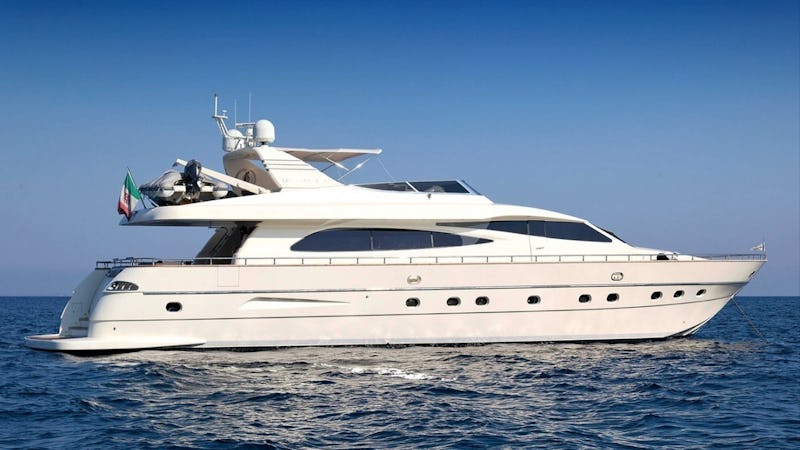 Yacht Charter F12