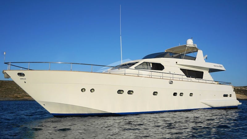 Yacht Charter EMILIA