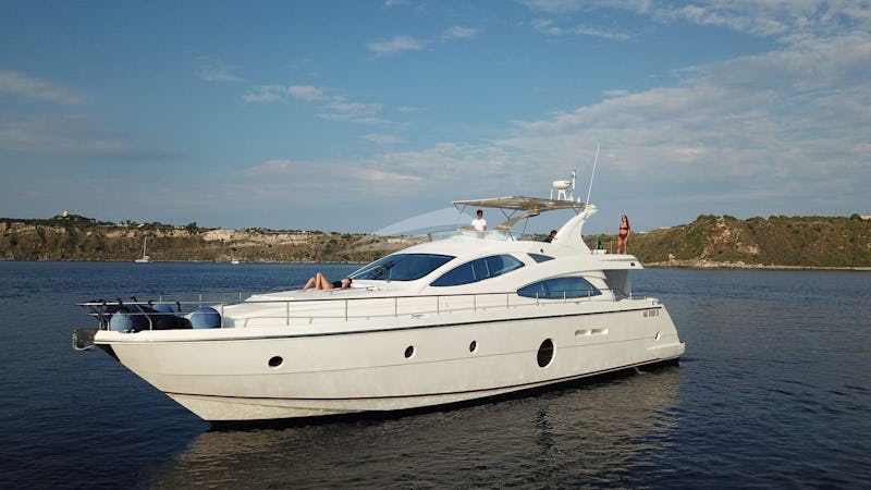 Yacht Charter MARYLIN