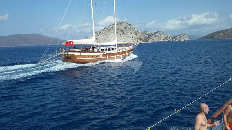 Yacht Charter CAGAN