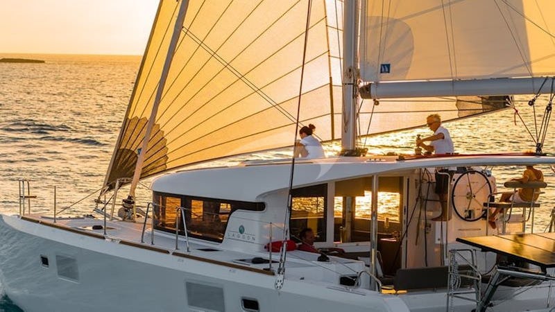 Yacht Charter GLORY DAYS