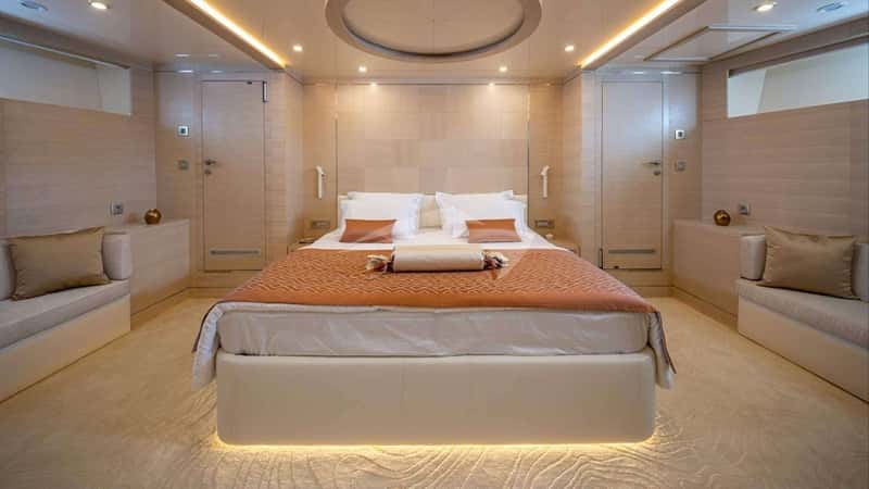 LOVE STORY 43m motor yacht charter, photo 9