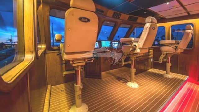 BEAR PAW yacht charter photo 4