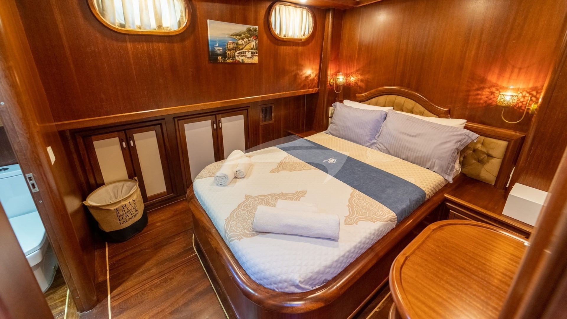 Double Cabin 2B