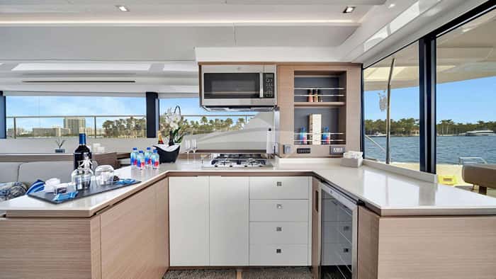 INNER PEACE 16m motor yacht charter, photo 4