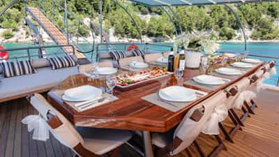 Aft Deck Dining