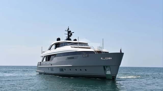 MALKIA yacht charter photo 2
