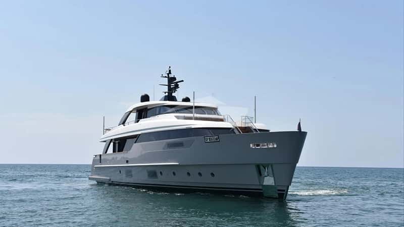 MALKIA 30m motor yacht charter, photo 3
