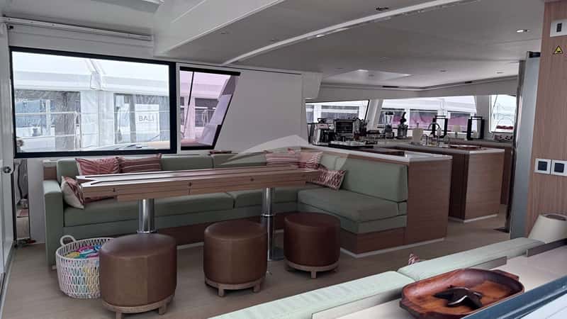 BAREFOOT BLISS 17m sailing yacht charter, photo 10