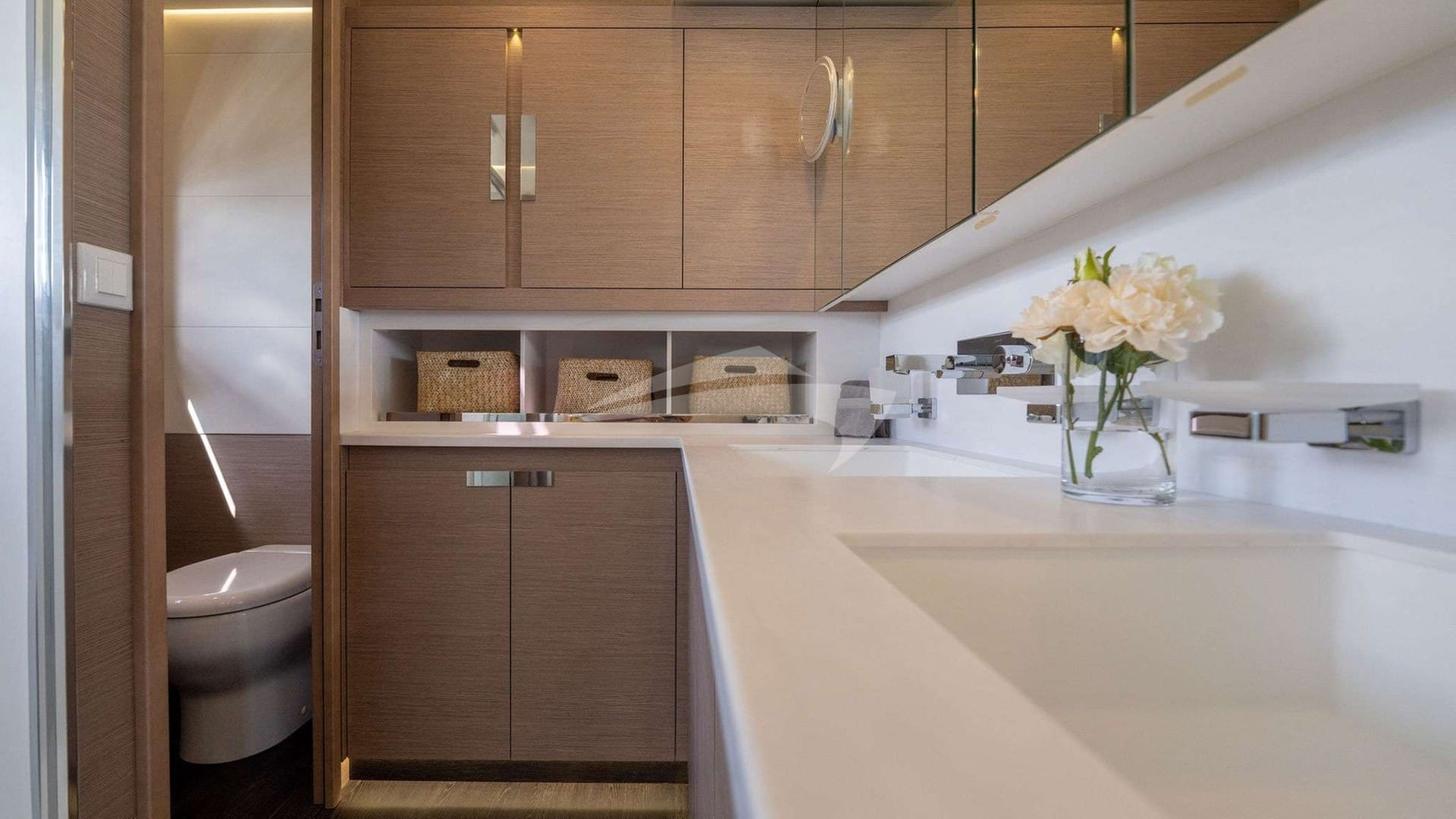 master ensuite double bathroom