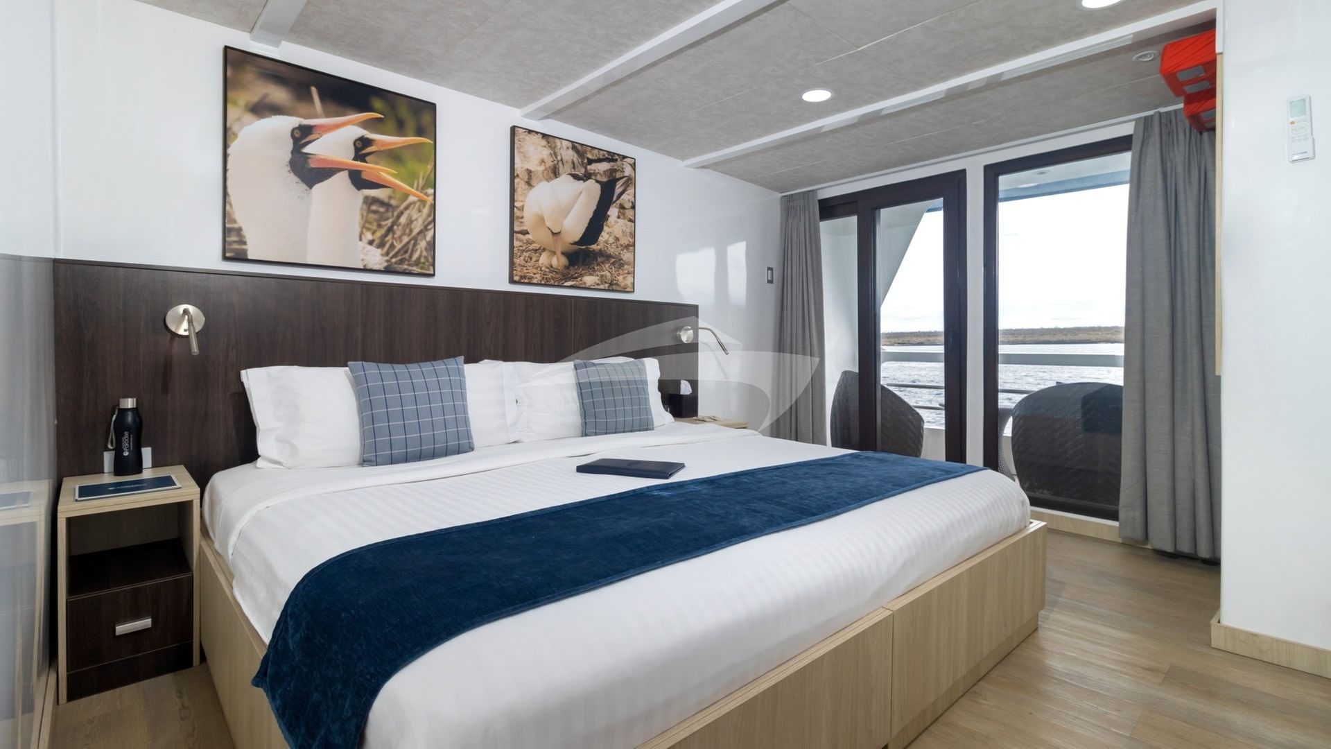 Junior suite upper deck