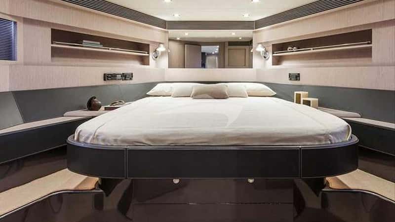 LARGO 20m motor yacht charter, photo 6
